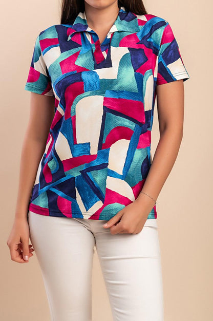 T-shirt estampada com gola