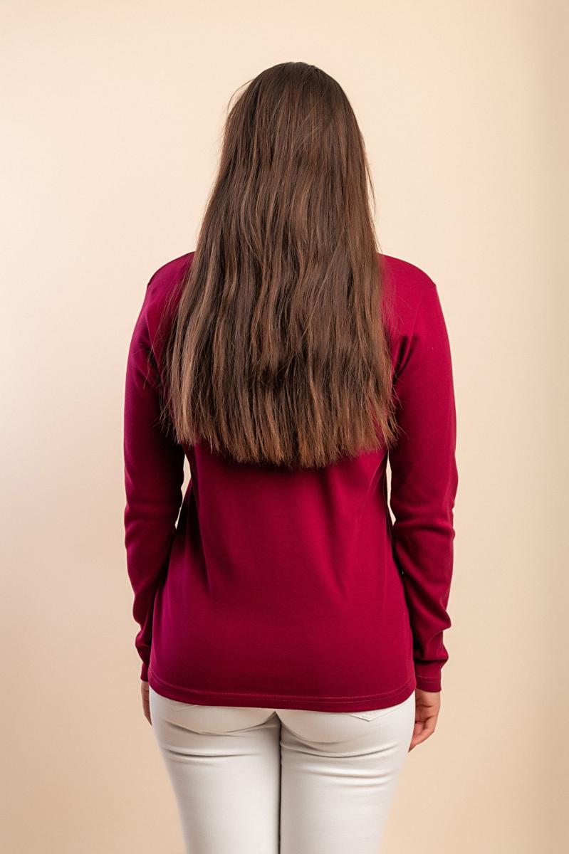 Long-sleeved top