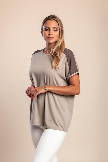 Tricou cu guler rotund