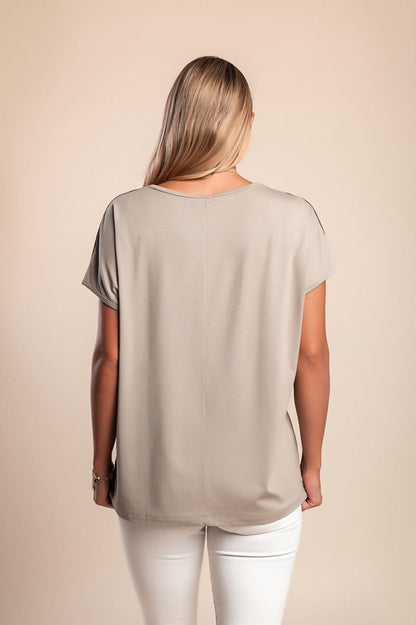 Tricou cu guler rotund