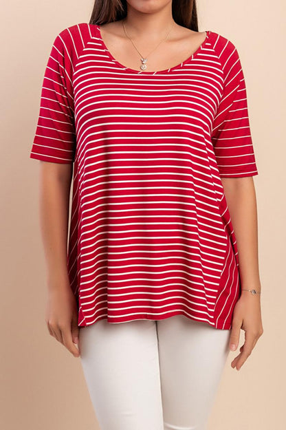 Tricou cu imprimeu în dungi