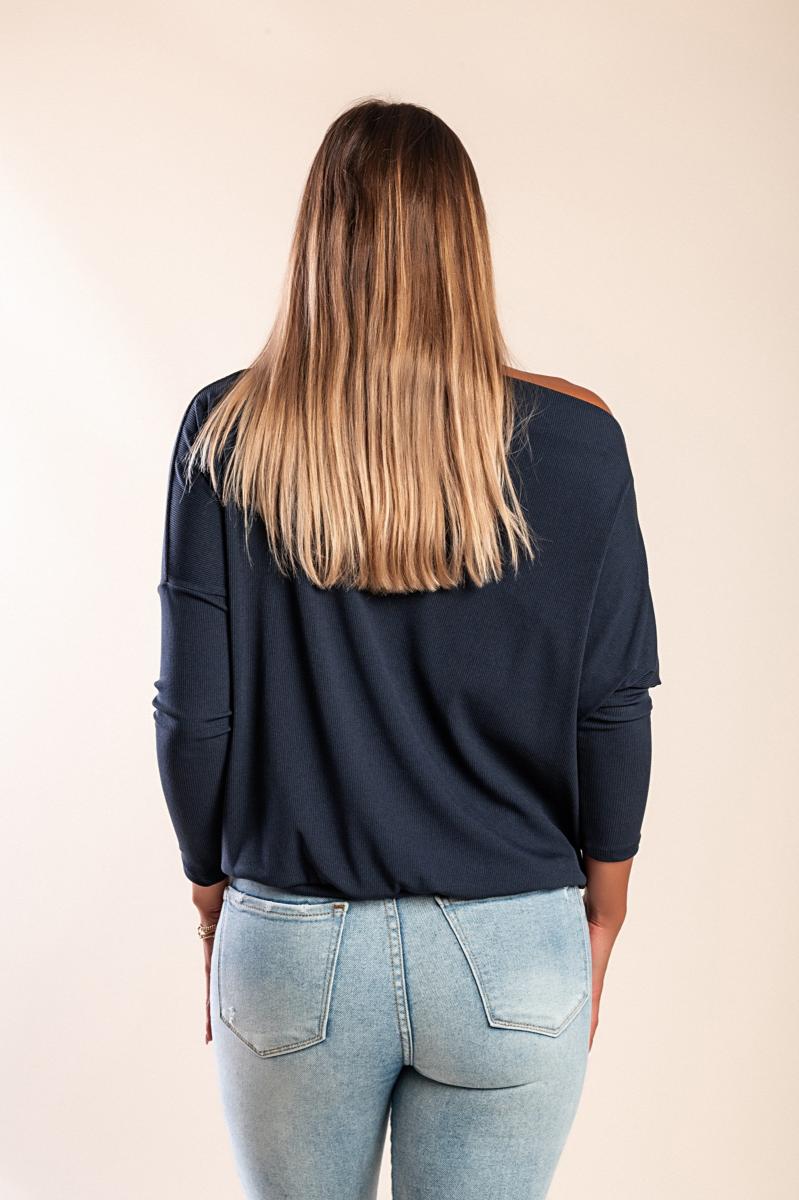 Oversize top csónakkivágással Danica