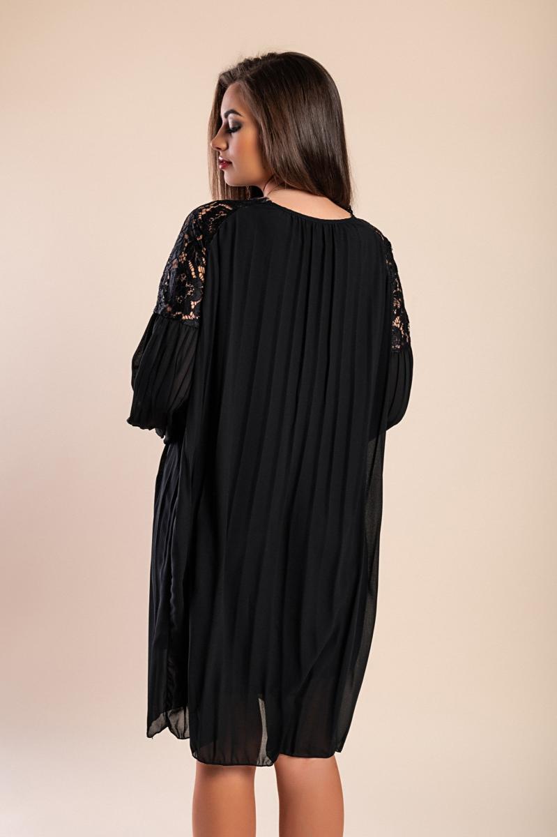 Elegáns pliszírozott miniruha Cremona
