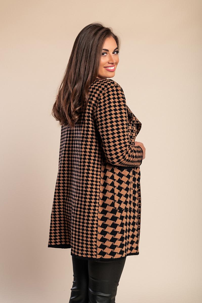 Weiche Strickjacke mit Karoprint