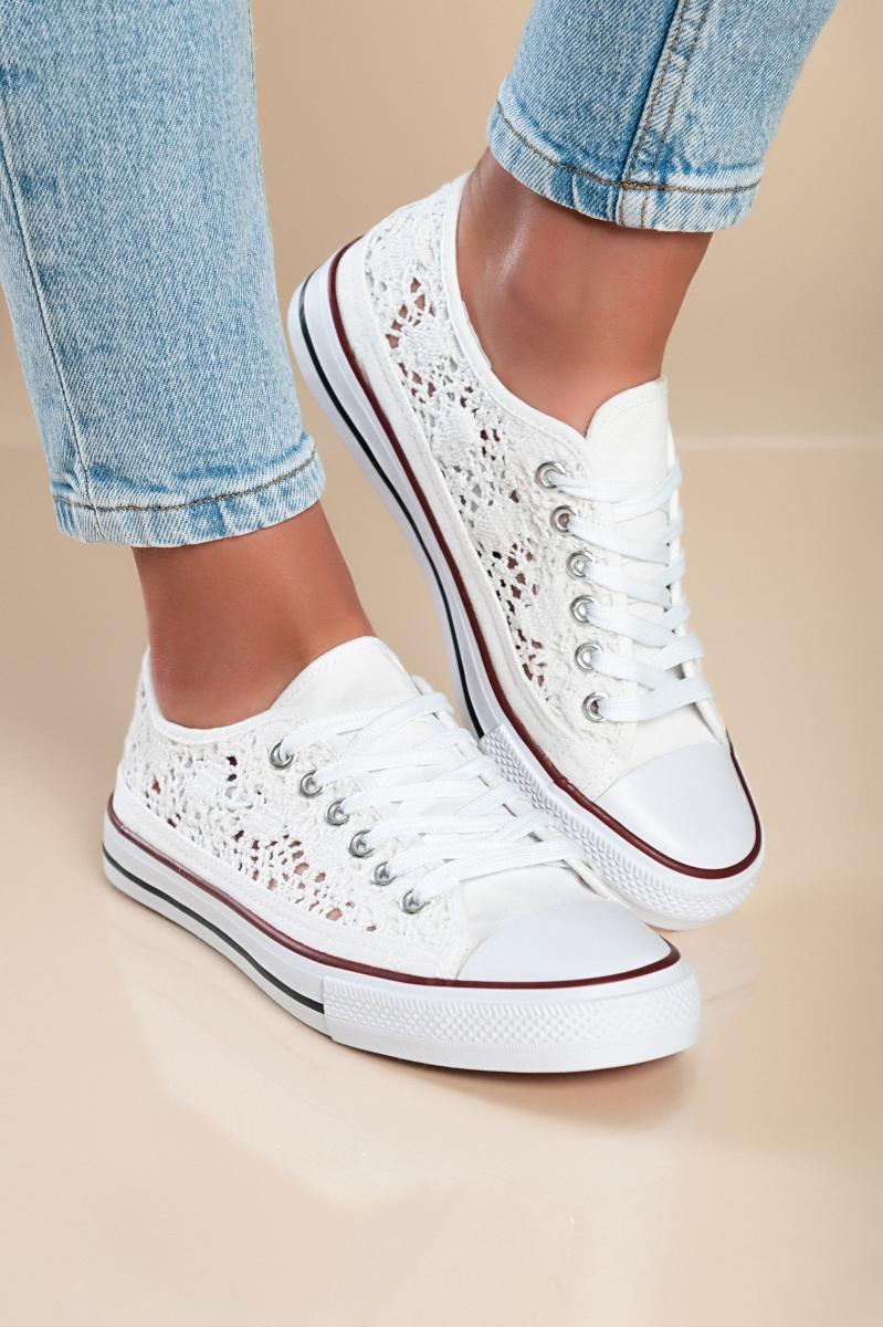 Модни маратонки с дантелена горна част