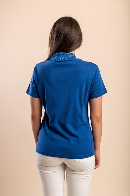 T-shirt in cotone con colletto
