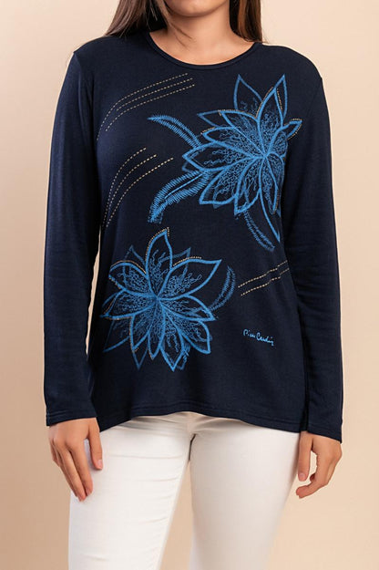 Long-sleeved top