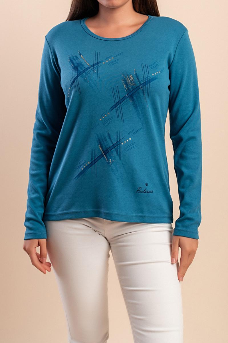 Long-sleeved T-shirt