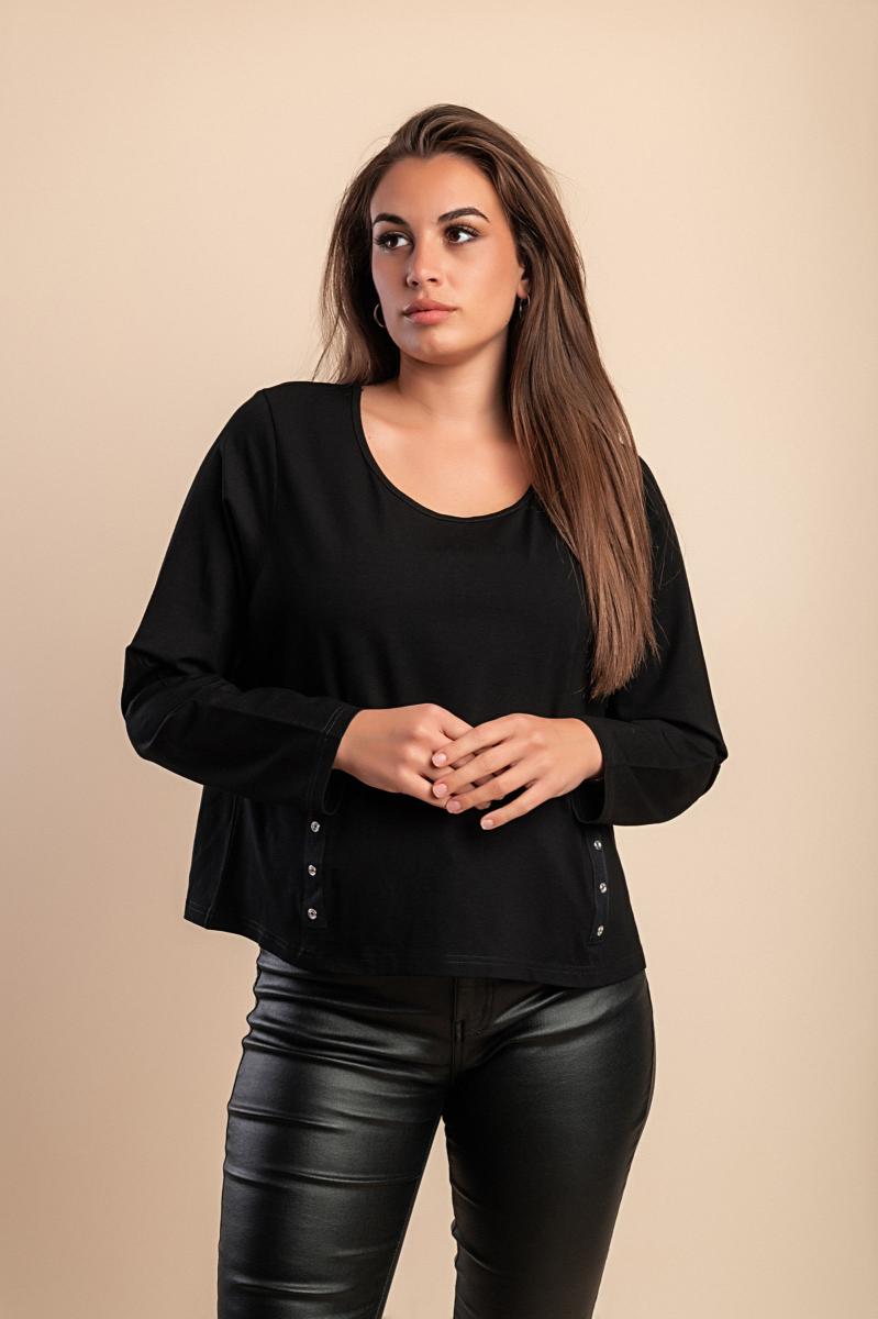 Top mit dekorativem Detail