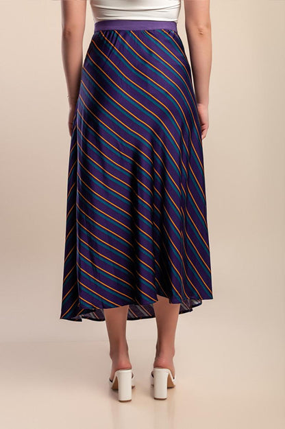 Plus size skirt with striped print