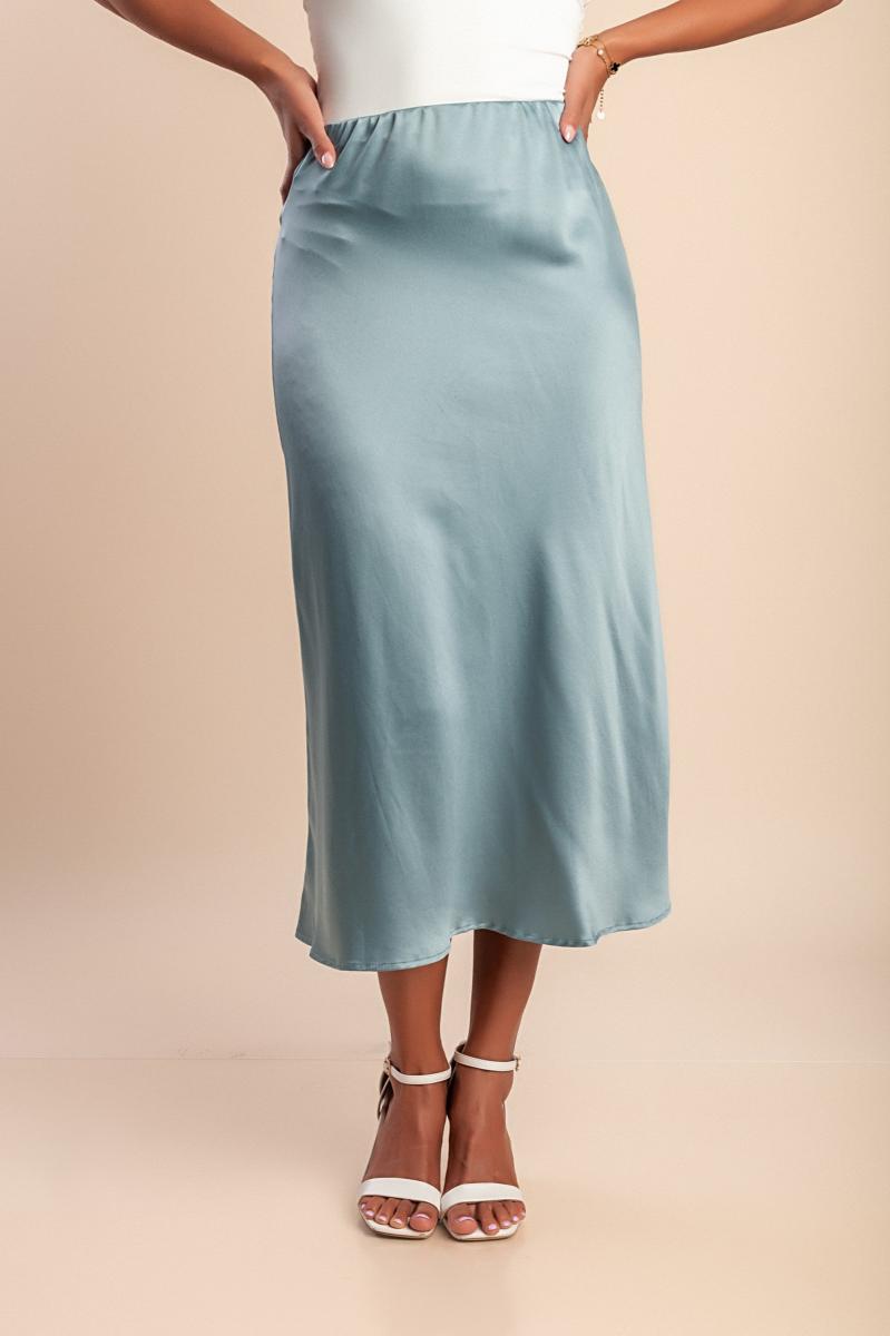 Plus size skirt in imitation satin