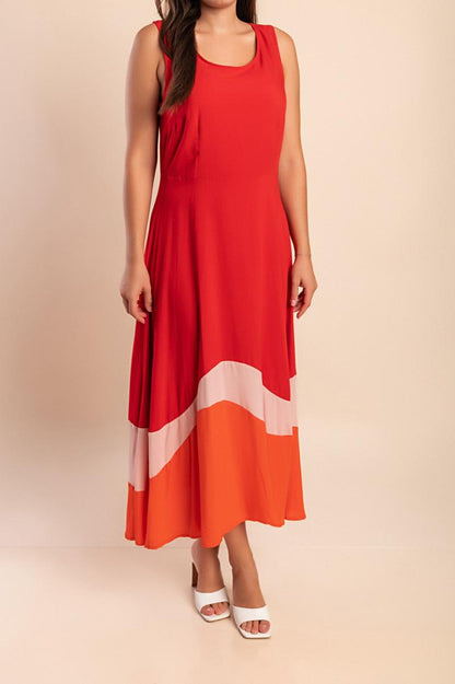 Plus size long sleeveless dress
