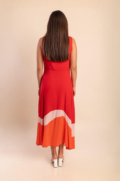 Plus size long sleeveless dress