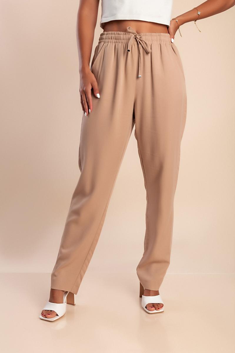 Plus size trousers with elastic waistband