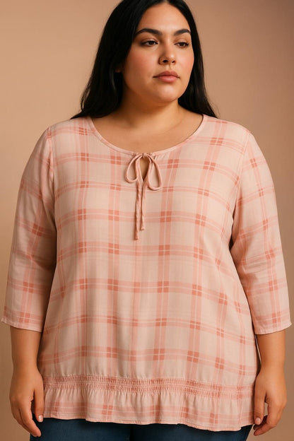 Prześwitująca tunika plus size w kratę