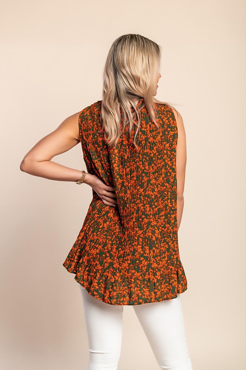 Plus size pleated blouse with print