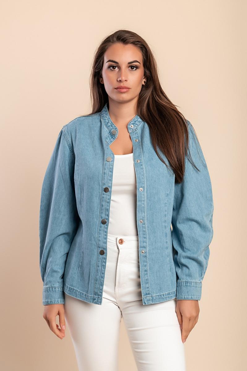 Giacca di jeans con bottoni