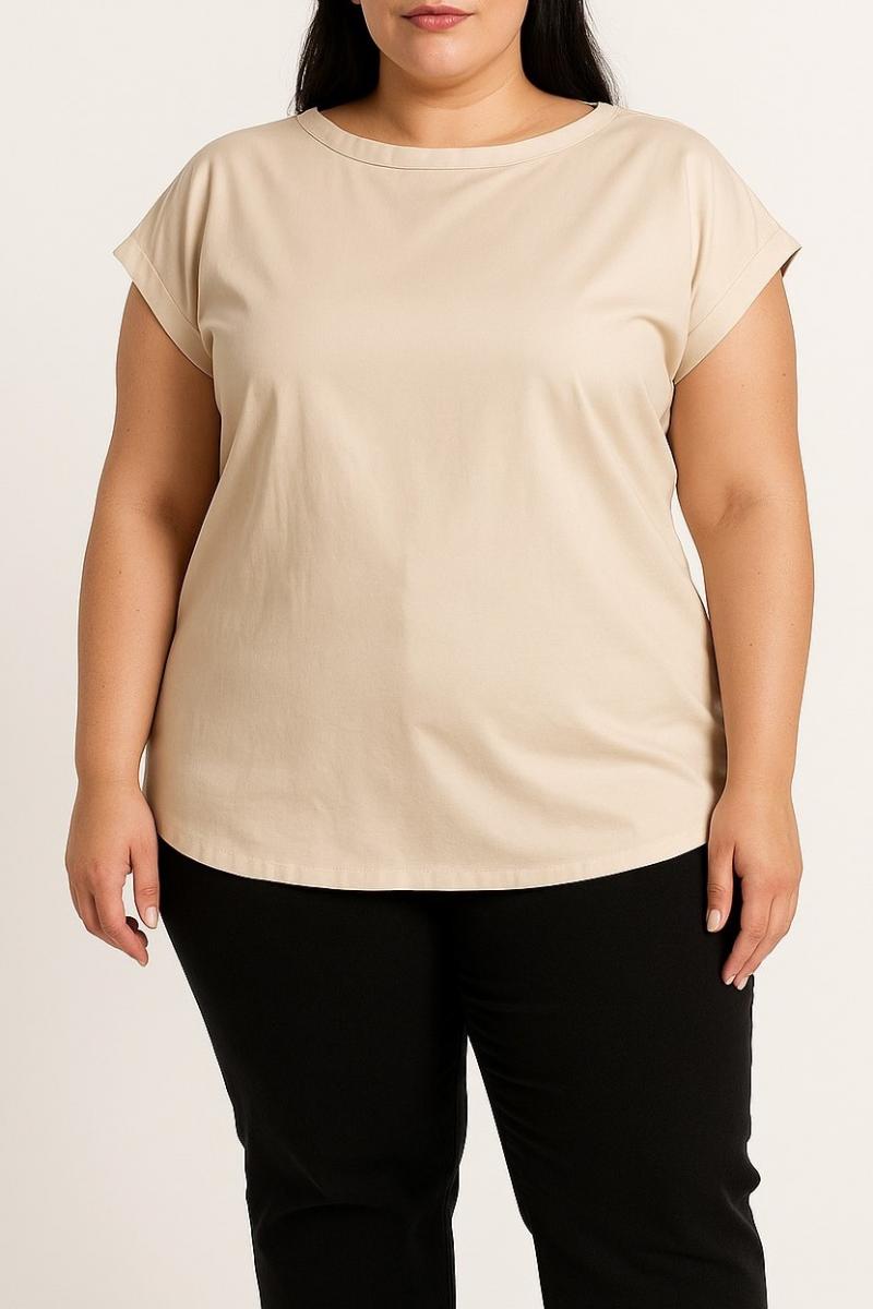 Blusa plus size com botões