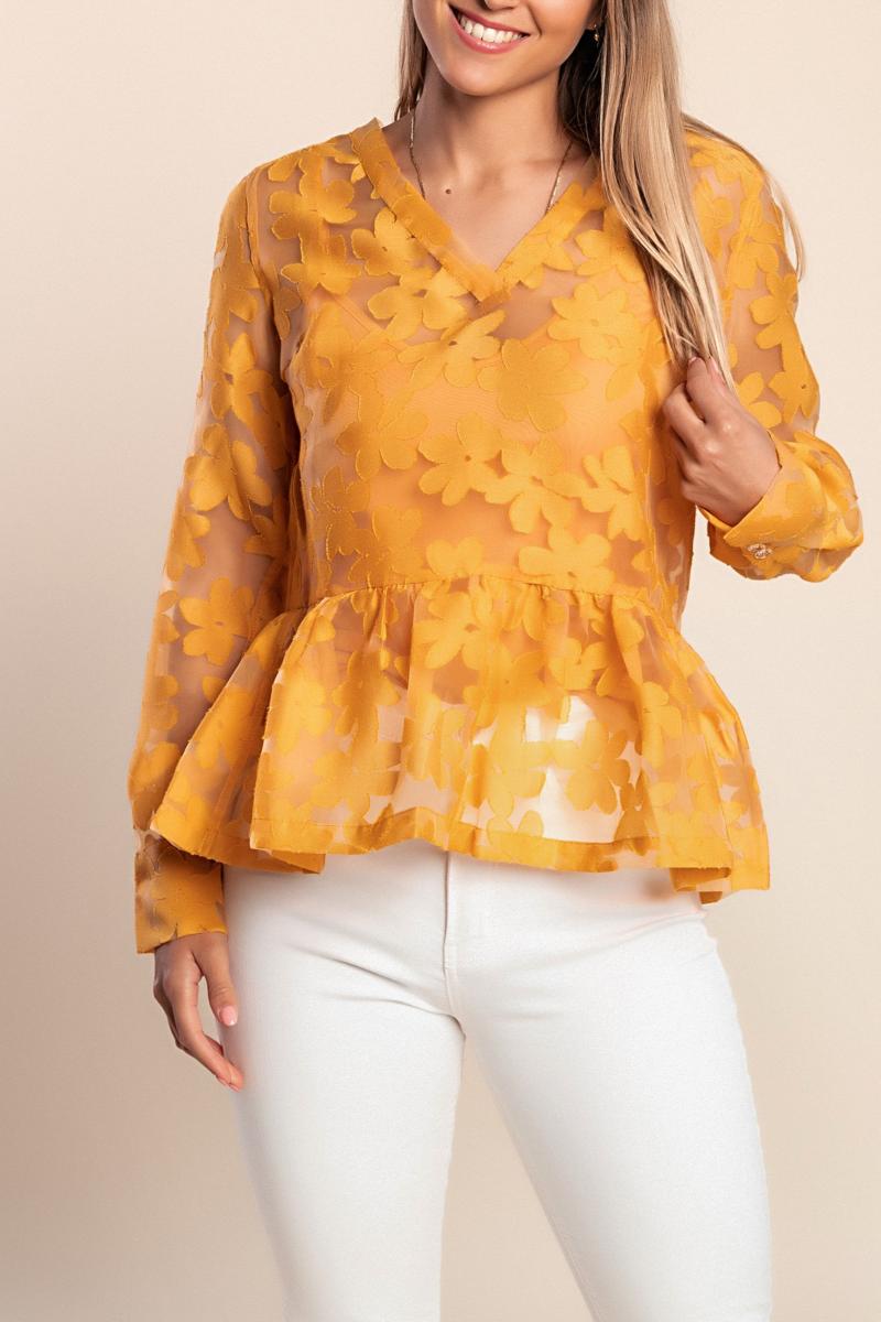 Long-sleeved blouse