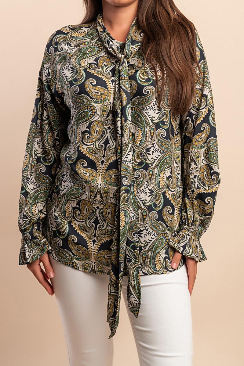 Plus size elegant blouse with print