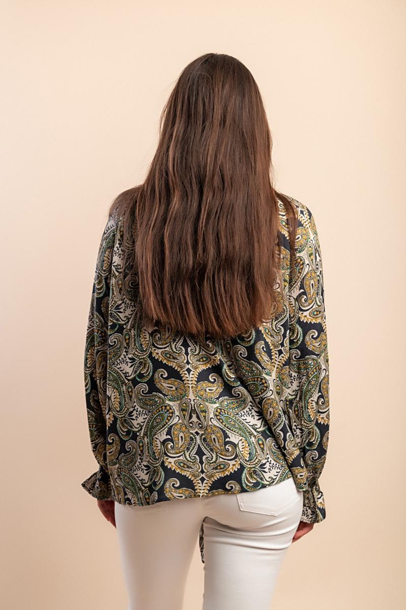 Plus size elegant blouse with print