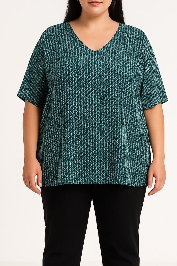 Plus size blouse with print