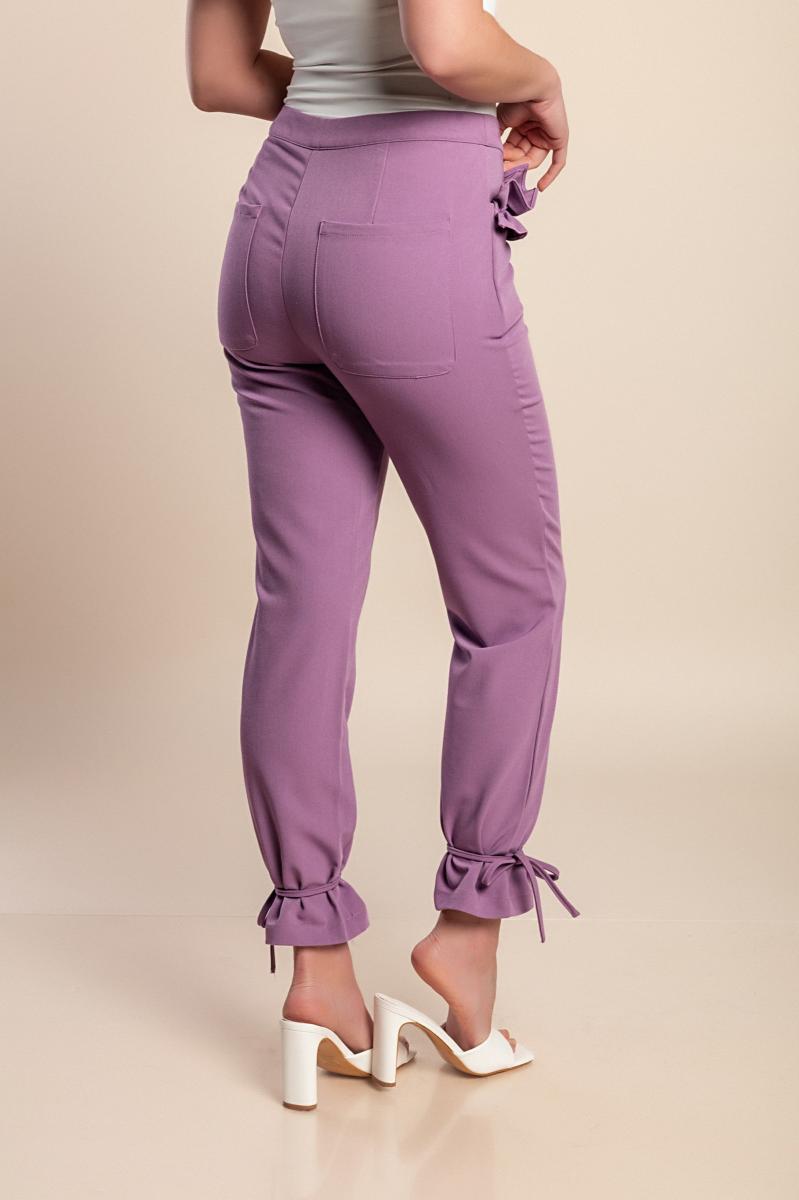 Lange Hose mit Rüschen