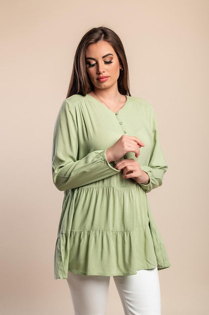 Blouse with buttons