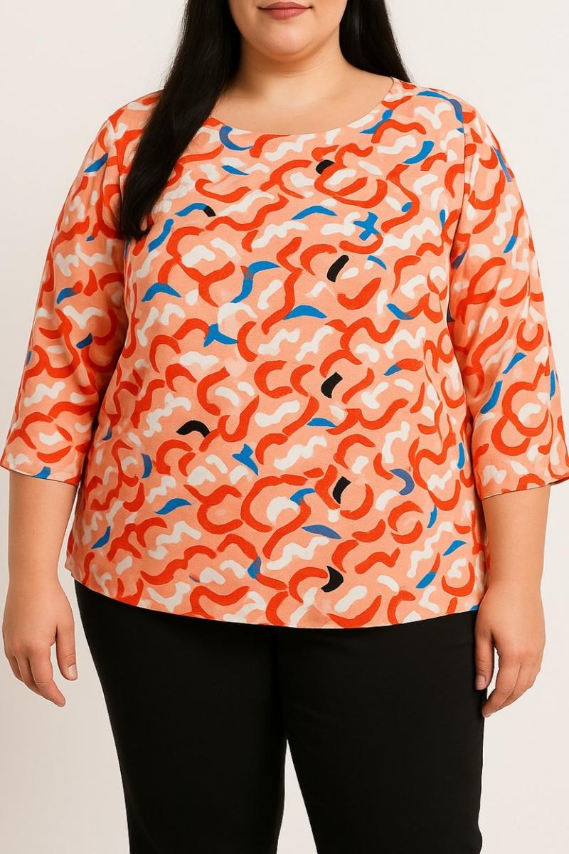 Plus size blouse with print