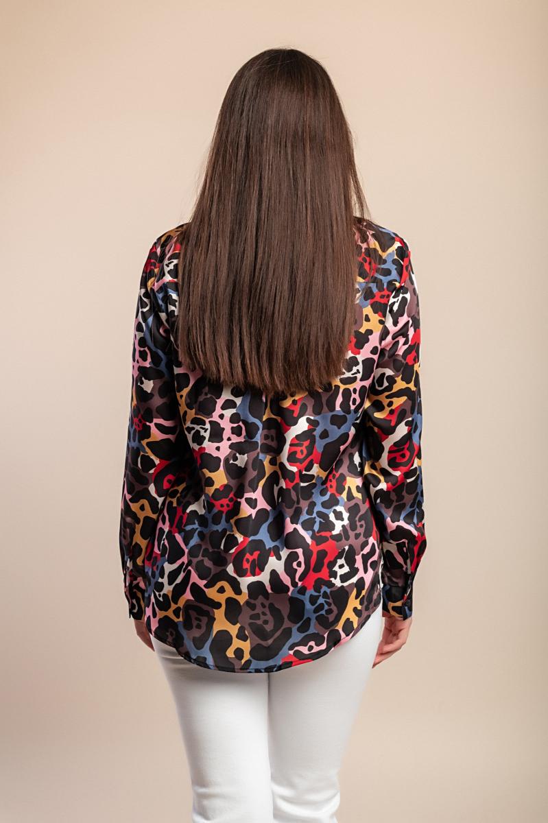 Top plus size com estampado leopardo