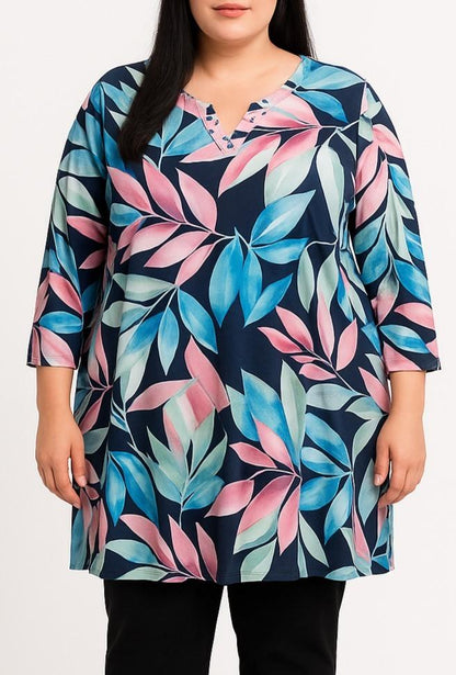 Bluse in großen Größen mit Blumenprint