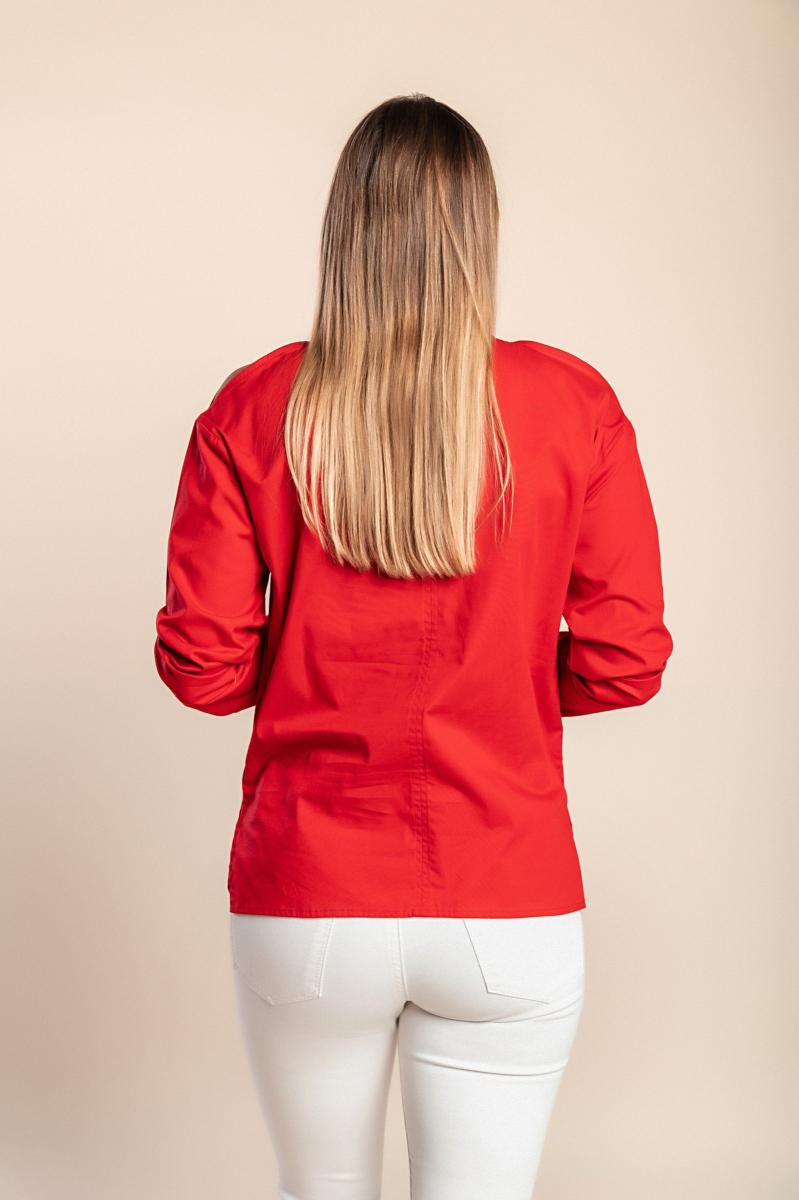 Long-sleeved blouse