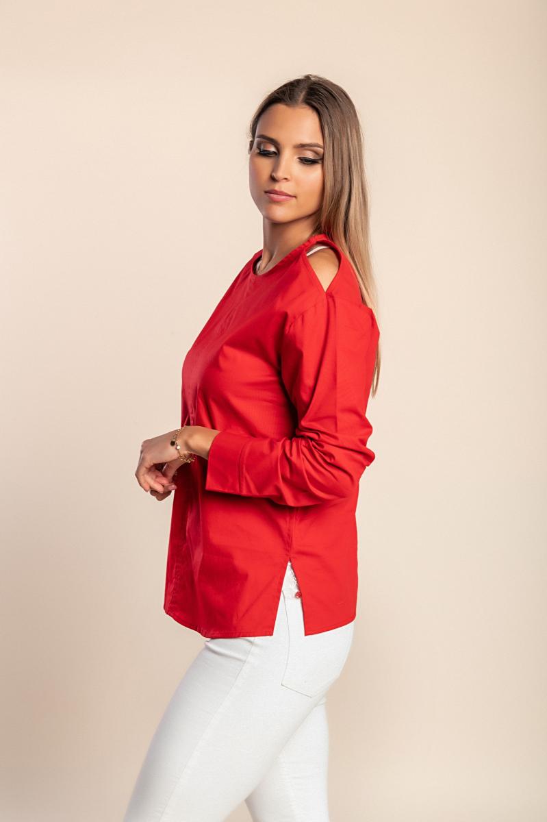 Long-sleeved blouse