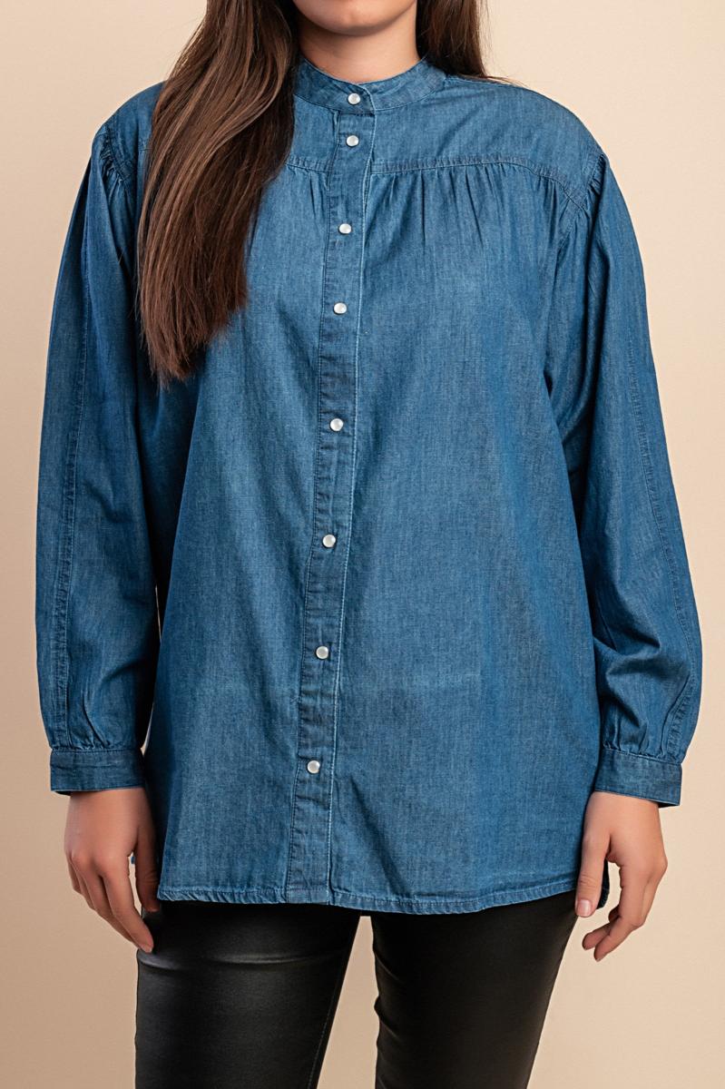 Jeanshemd mit Knöpfen
