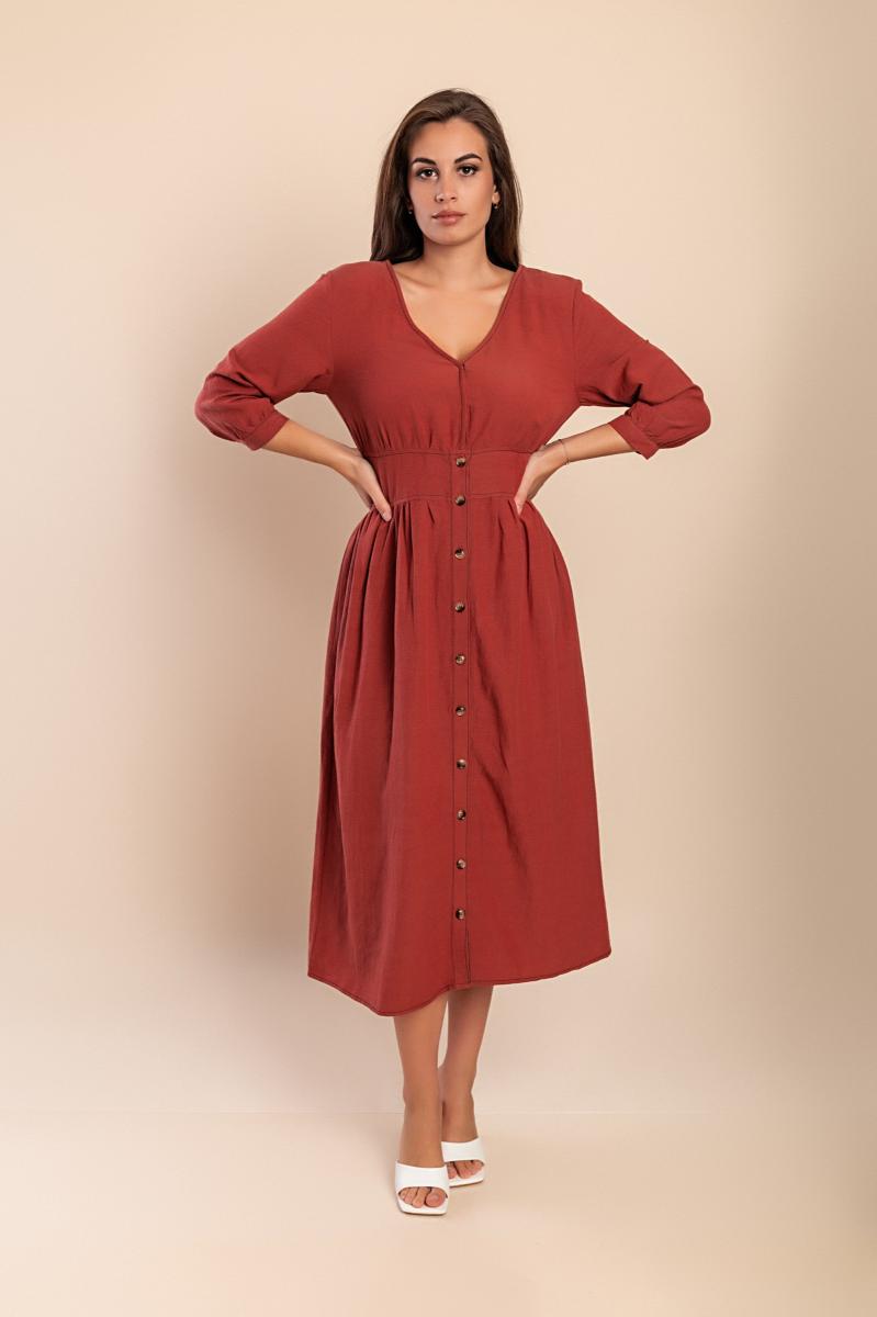Vestido midi de tamanhos grandes com botões