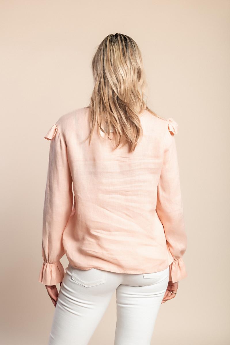 Long-sleeved blouse