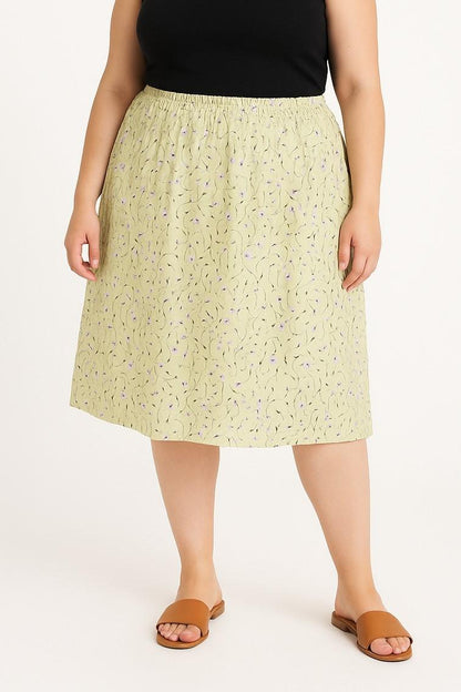 Saia plus size com estampado floral