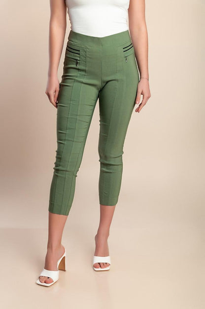 Plus size tight capri pants