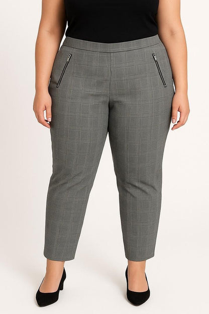 Plus size pants with checkered print