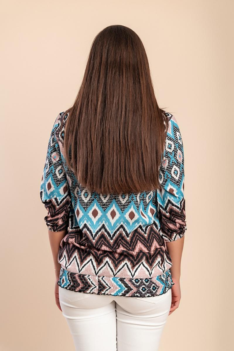Plus size blouse with print
