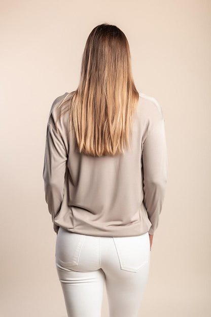 Long-sleeved blouse
