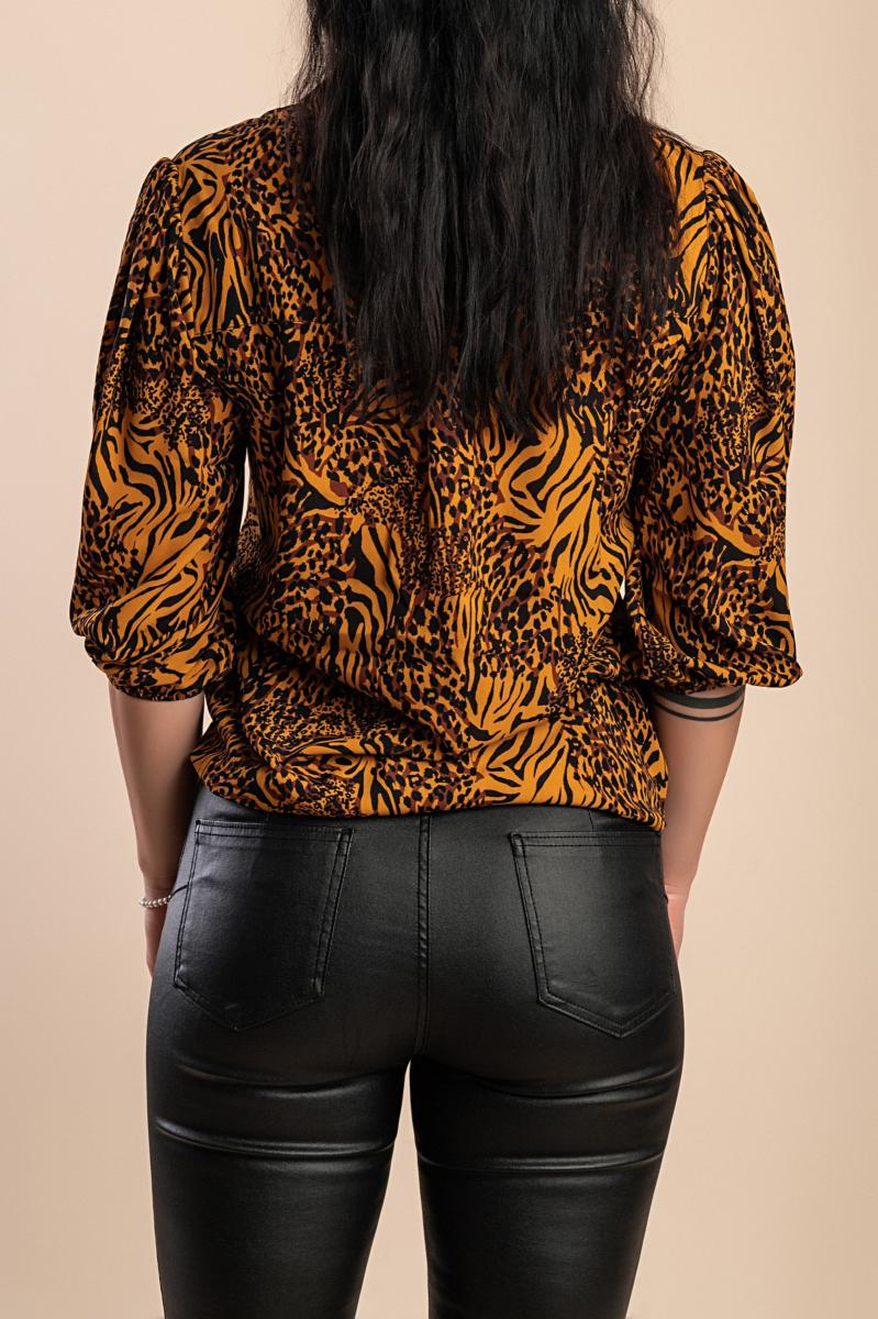 Blouse with print