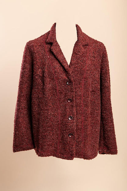 Short coat with buttons
