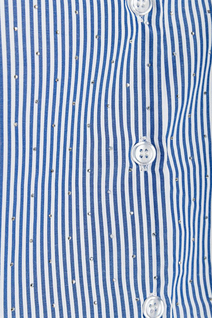 Camisa às riscas