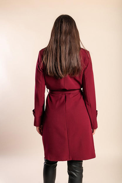 Trenci elegant cu nasturi
