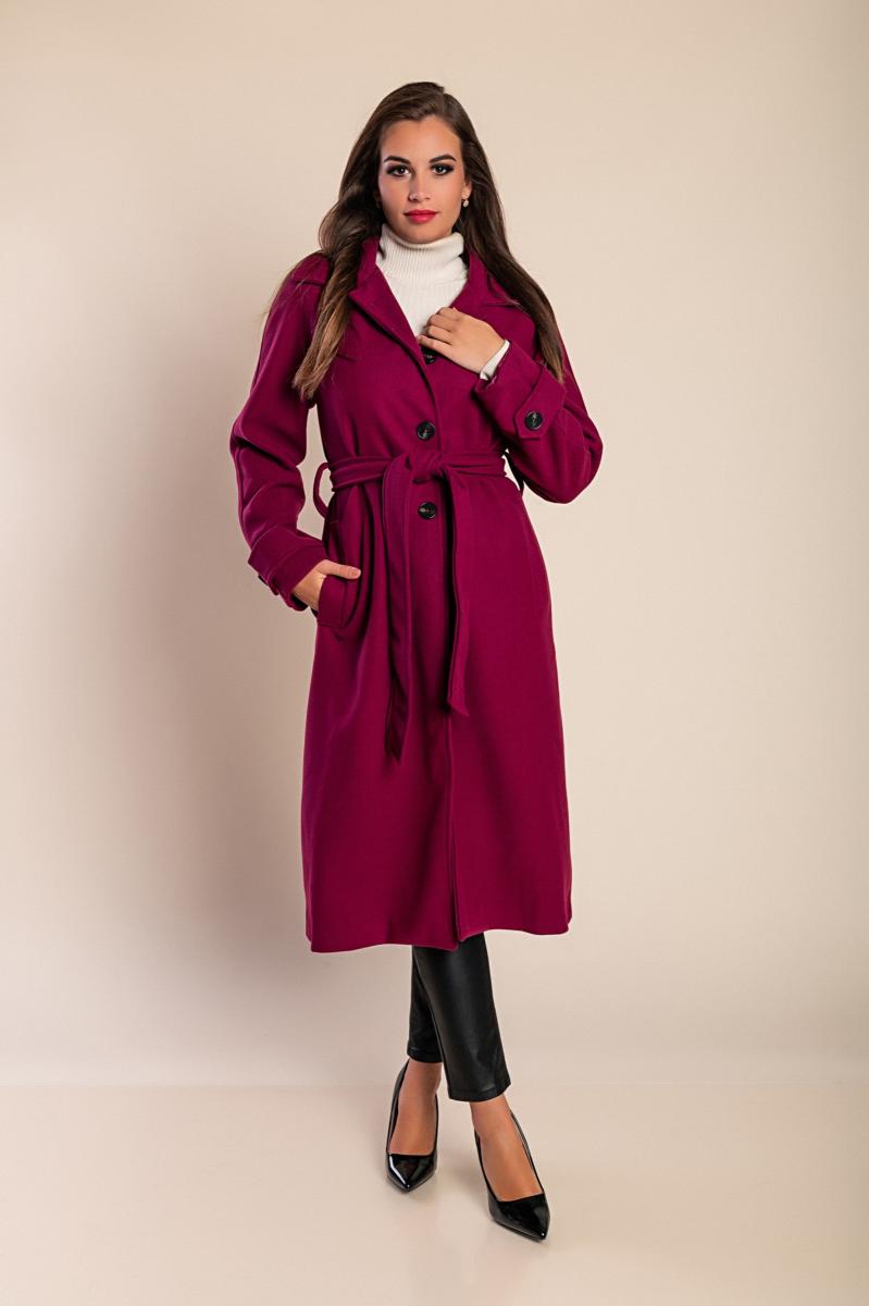 Elegant coat with buttons