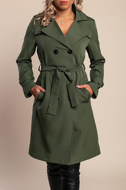 Elegante trench con bottoni