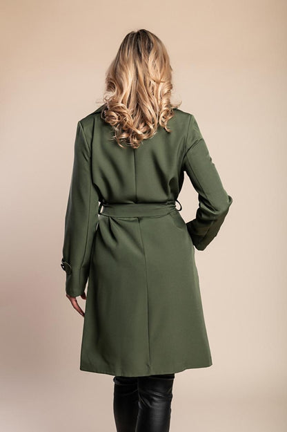 Elegante trench con bottoni
