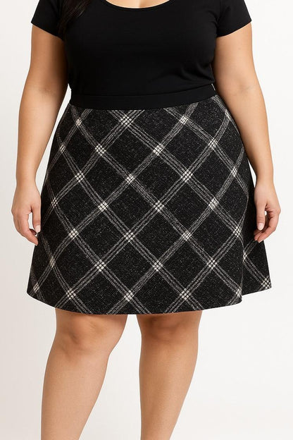 Plus size skirt with check pattern