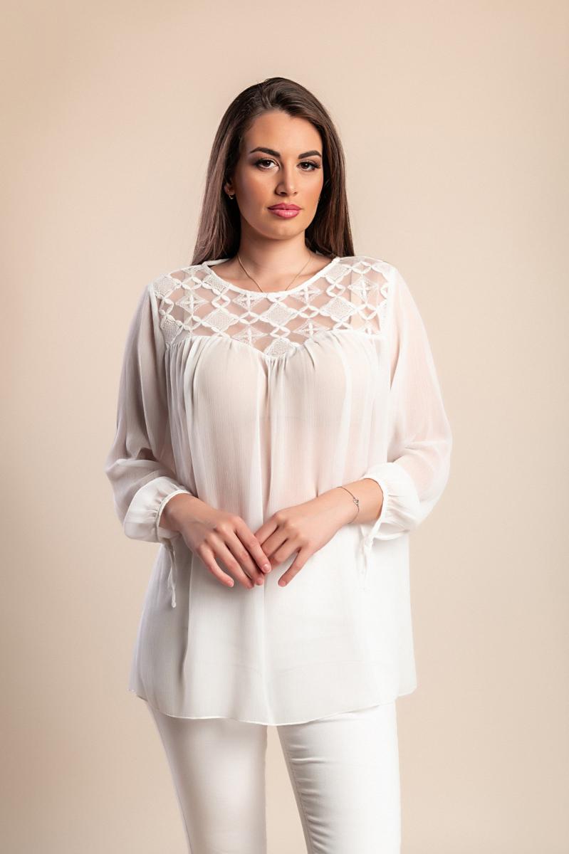 Poloprůhledná halenka